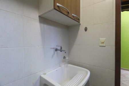 Casa à venda com 270m², 4 quartos e 6 vagas Casa à venda com 270m², 4 quartos e 6 vagasÁrea de Serviço