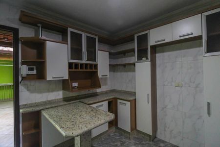 Casa à venda com 270m², 4 quartos e 6 vagas Casa à venda com 270m², 4 quartos e 6 vagasCozinha