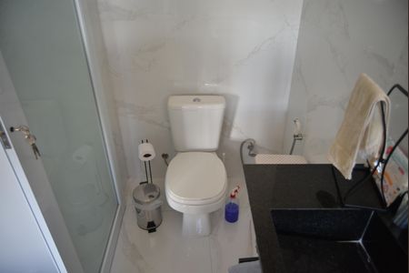 Casa à venda com 390m², 3 quartos e 3 vagasBanheiro da Suíte 1