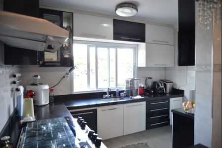 Casa à venda com 390m², 3 quartos e 3 vagasCozinha