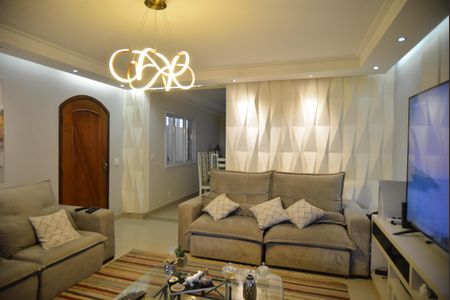 Casa à venda com 390m², 3 quartos e 3 vagasSala