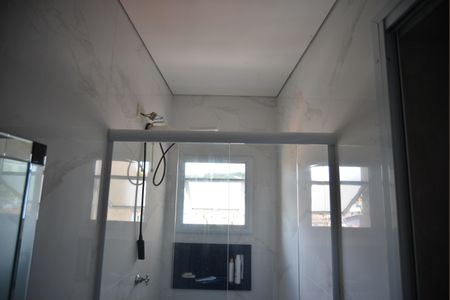 Casa à venda com 390m², 3 quartos e 3 vagasBanheiro da Suíte 1