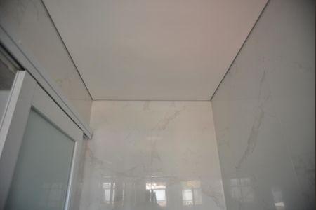 Casa à venda com 390m², 3 quartos e 3 vagasBanheiro da Suíte 1