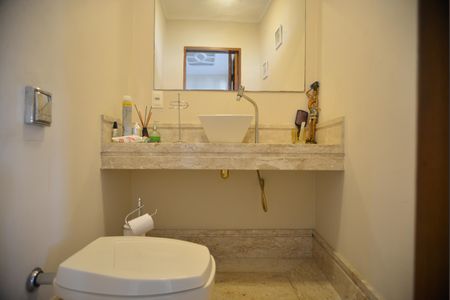 Casa à venda com 390m², 3 quartos e 3 vagasLavabo