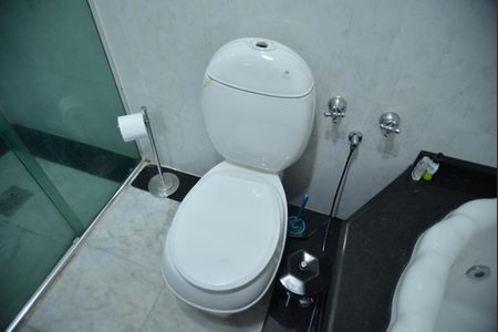 Casa à venda com 390m², 3 quartos e 3 vagasBanheiro da Suíte 3