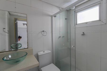 Casa à venda com 320m², 3 quartos e 4 vagas Casa à venda com 320m², 3 quartos e 4 vagasBanheiro da Suíte 1