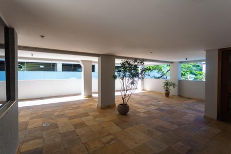 Apartamento à venda com 115m², 3 quartos e 2 vagas Apartamento à venda com 115m², 3 quartos e 2 vagasHall de entrada