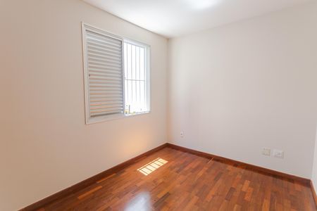 Apartamento à venda com 115m², 3 quartos e 2 vagas Apartamento à venda com 115m², 3 quartos e 2 vagasSuíte