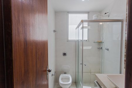 Apartamento à venda com 115m², 3 quartos e 2 vagas Apartamento à venda com 115m², 3 quartos e 2 vagasBanheiro Social