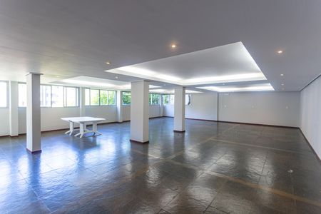 Apartamento à venda com 115m², 3 quartos e 2 vagas Apartamento à venda com 115m², 3 quartos e 2 vagasÁrea comum - Salão de festas