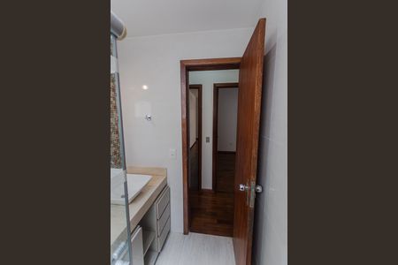 Apartamento à venda com 115m², 3 quartos e 2 vagas Apartamento à venda com 115m², 3 quartos e 2 vagasBanheiro Social
