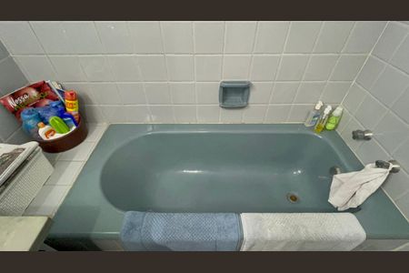 Casa à venda com 300m², 6 quartos e 3 vagas Casa à venda com 300m², 6 quartos e 3 vagasBanheiro da Suíte 2