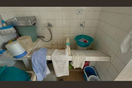 Casa à venda com 300m², 6 quartos e 3 vagas Casa à venda com 300m², 6 quartos e 3 vagasÁrea de Serviço