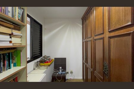 Casa à venda com 300m², 6 quartos e 3 vagas Casa à venda com 300m², 6 quartos e 3 vagasCloset da suíte 3