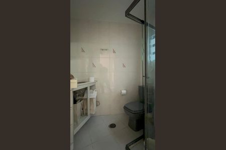 Casa à venda com 300m², 6 quartos e 3 vagas Casa à venda com 300m², 6 quartos e 3 vagasBanheiro da Suíte 3