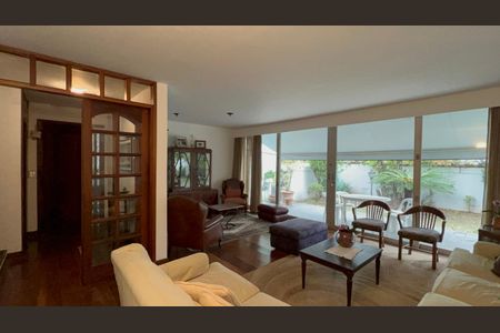 Sala 1 de casa à venda com 6 quartos, 300m² em Vila Madalena, São Paulo