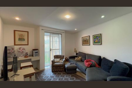 Casa à venda com 300m², 6 quartos e 3 vagas Casa à venda com 300m², 6 quartos e 3 vagasSuíte 3