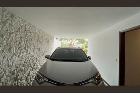 Casa à venda com 300m², 6 quartos e 3 vagas Casa à venda com 300m², 6 quartos e 3 vagasGaragem