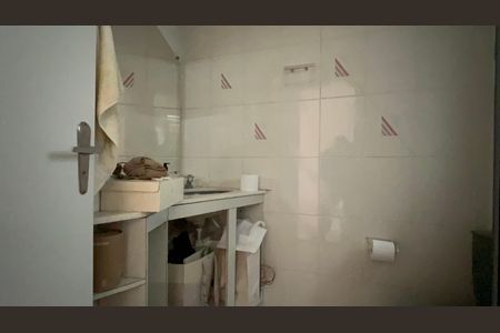 Casa à venda com 300m², 6 quartos e 3 vagas Casa à venda com 300m², 6 quartos e 3 vagasBanheiro da Suíte 3