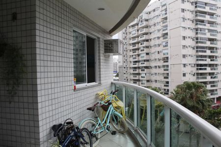 Varanda de apartamento para alugar com 2 quartos, 70m² em Jacarepaguá, Rio de Janeiro