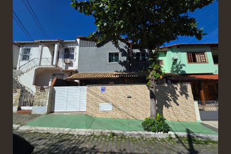 Casa de condomínio à venda com 132m², 3 quartos e 4 vagas Casa de condomínio à venda com 132m², 3 quartos e 4 vagasFachada da Casa