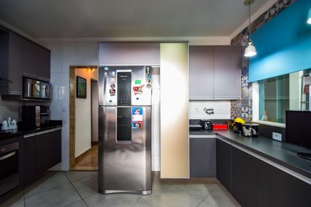 Casa de condomínio à venda com 132m², 3 quartos e 4 vagas Casa de condomínio à venda com 132m², 3 quartos e 4 vagasCozinha