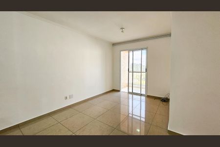 Sala de apartamento para alugar com 3 quartos, 72m² em Usina Piratininga, São Paulo
