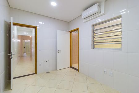 Casa à venda com 420m², 8 quartos e 4 vagas Casa à venda com 420m², 8 quartos e 4 vagasQuarto 1