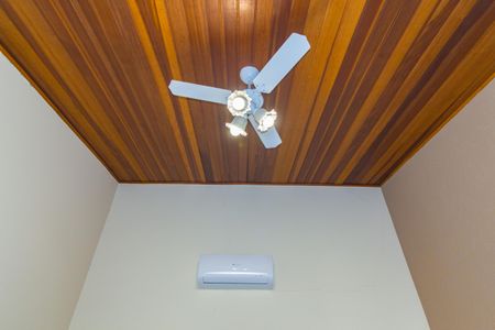 Casa à venda com 420m², 8 quartos e 4 vagas Casa à venda com 420m², 8 quartos e 4 vagasSuíte 3