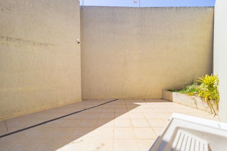 Casa à venda com 420m², 8 quartos e 4 vagas Casa à venda com 420m², 8 quartos e 4 vagasÁrea de Serviço 3