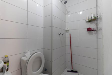 Apartamento à venda com 48m², 2 quartos e sem vaga Apartamento à venda com 48m², 2 quartos e sem vagaBanheiro