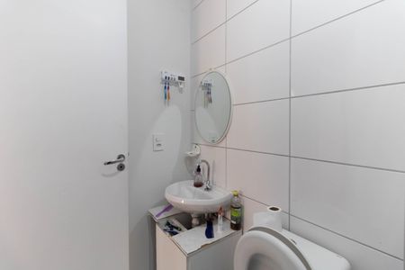 Apartamento à venda com 48m², 2 quartos e sem vaga Apartamento à venda com 48m², 2 quartos e sem vagaBanheiro