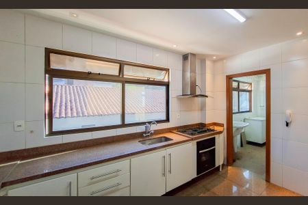 Apartamento à venda com 180m², 4 quartos e 3 vagasCozinha