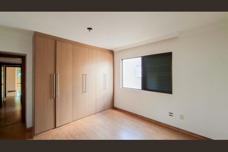 Apartamento à venda com 180m², 4 quartos e 3 vagasSuíte 1