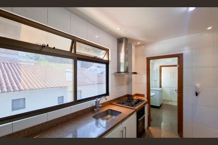 Apartamento à venda com 180m², 4 quartos e 3 vagasCozinha