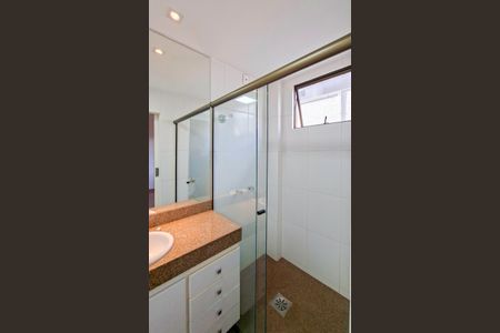 Apartamento à venda com 180m², 4 quartos e 3 vagasBanheiro da Suíte 2