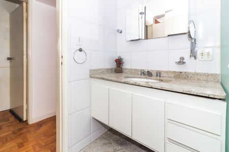 Apartamento à venda com 110m², 3 quartos e 1 vaga Apartamento à venda com 110m², 3 quartos e 1 vagaBanheiro Social