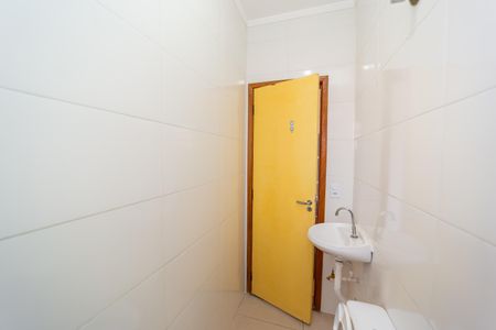 Banheiro de apartamento para alugar com 1 quarto, 26m² em Parque Císper, São Paulo
