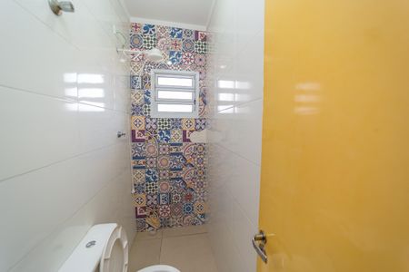 Banheiro de apartamento para alugar com 1 quarto, 26m² em Parque Císper, São Paulo