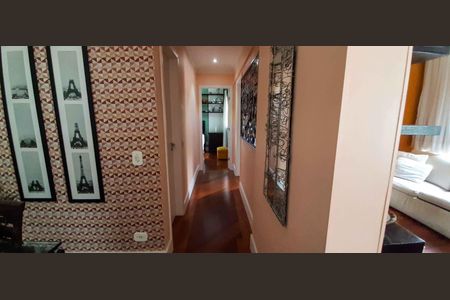 Apartamento à venda com 80m², 2 quartos e 1 vagaCorredor