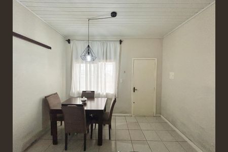 Casa à venda com 110m², 2 quartos e 1 vaga Casa à venda com 110m², 2 quartos e 1 vagaCopa