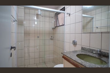 Banheiro  suíte  de apartamento para alugar com 3 quartos, 96m² em Ingleses do Rio Vermelho, Florianópolis
