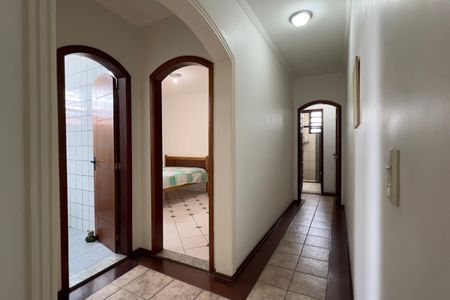 Corredor  de casa à venda com 3 quartos, 400m² em Vila Nossa Senhora de Fatima, Guarulhos