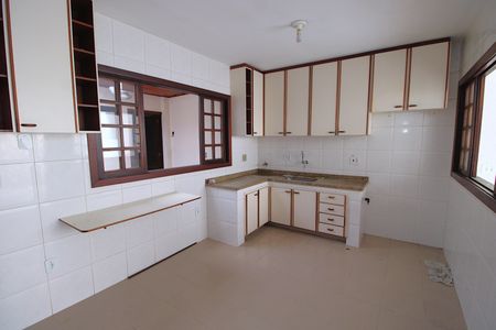 Casa à venda com 240m², 3 quartos e 3 vagasCozinha 1