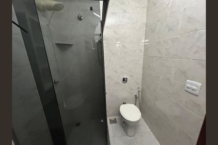 Casa à venda com 240m², 3 quartos e 3 vagasBanheiro 1
