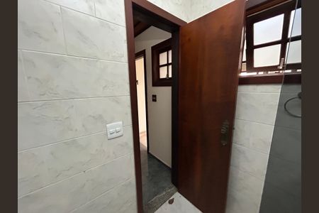 Casa à venda com 240m², 3 quartos e 3 vagasBanheiro 1