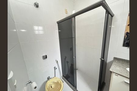 Casa à venda com 240m², 3 quartos e 3 vagasBanheiro 3