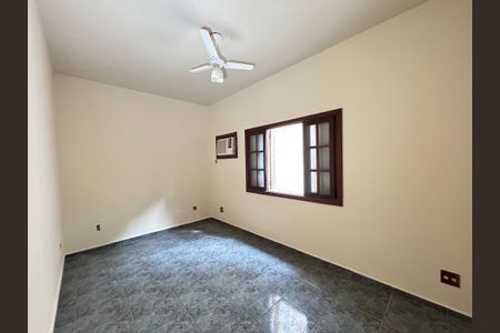 Casa à venda com 240m², 3 quartos e 3 vagasQuarto 3
