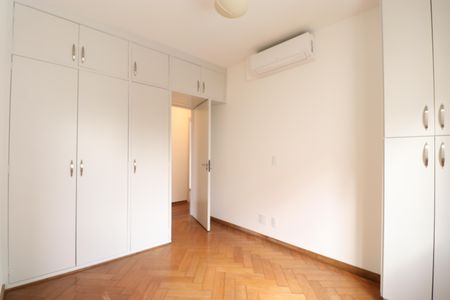 Apartamento para alugar com 160m², 4 quartos e 2 vagasSuíte 1