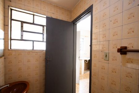 Banheiro de casa para alugar com 1 quarto, 48m² em Cangaíba, São Paulo